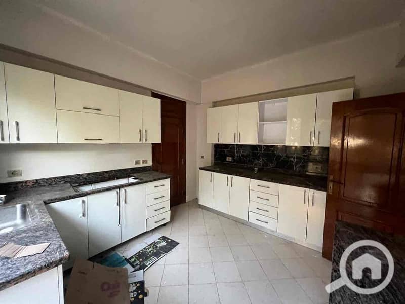 17 99a9b945-d77c-4751-99ec-e03ec13a3677. jpg