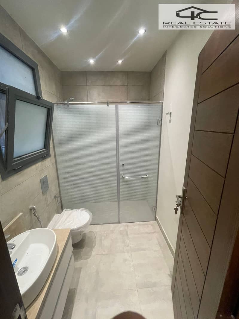 8 WhatsApp Image 2024-12-01 at 6.13. 09 PM (4). jpeg