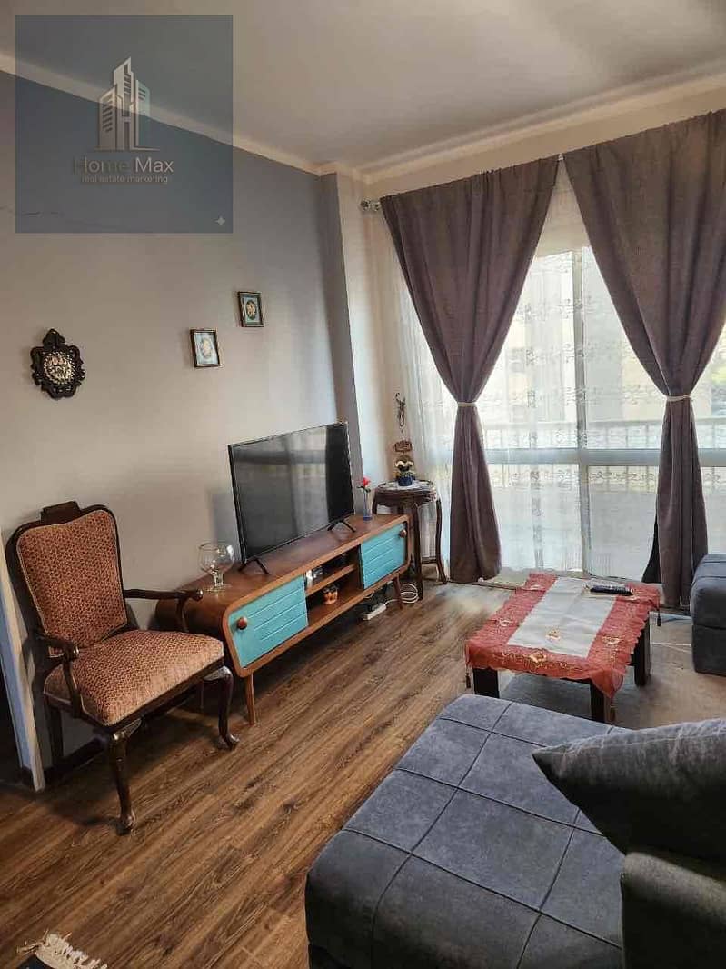 2 0950d81f-28c9-439f-a401-0aeaaea18d40. jpg