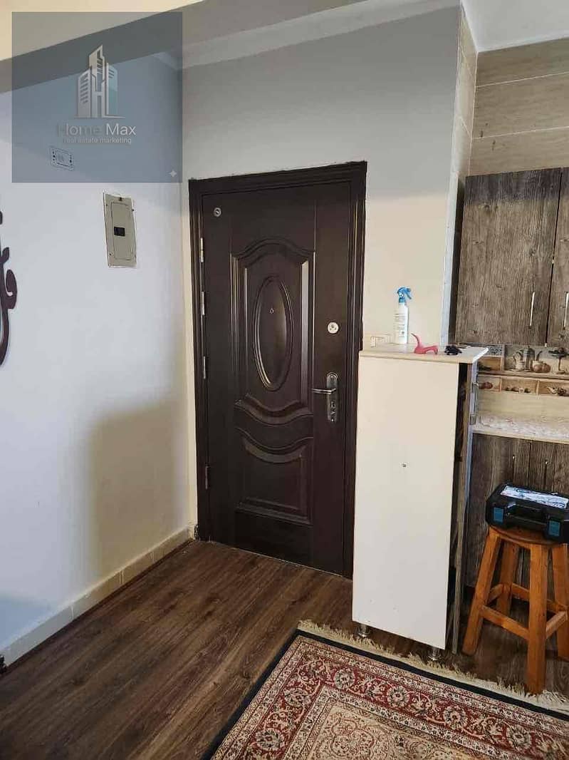 10 3caf4ca7-595c-4990-9855-82d373f6e7dc. jpg