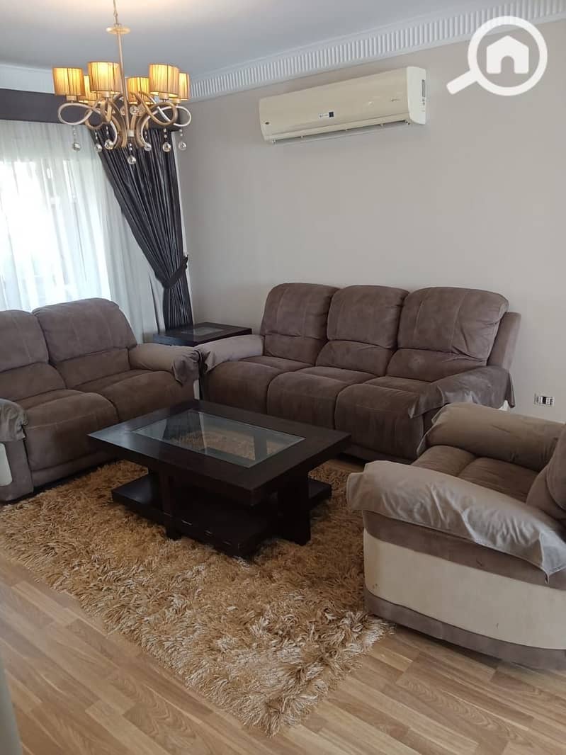 eaf72fc2-58ba-4f5e-8c46-e0f1f666015c. jpg