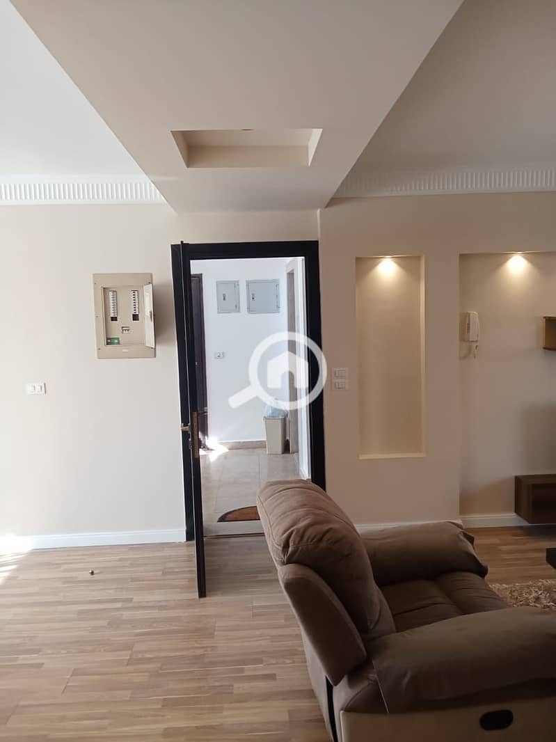 5 e40a2463-40e1-4360-86cc-a572a161a736. jpg