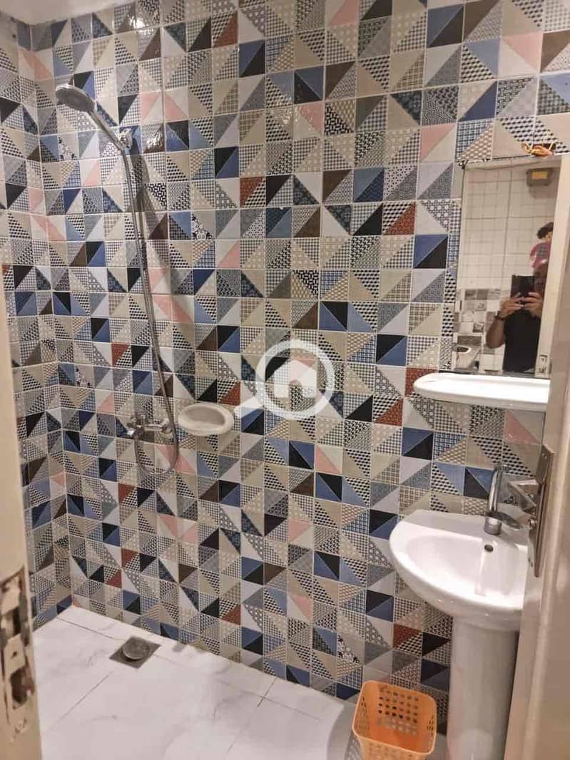 10 3e964e1a-9358-4f50-8375-532038bb4ddd. jpg