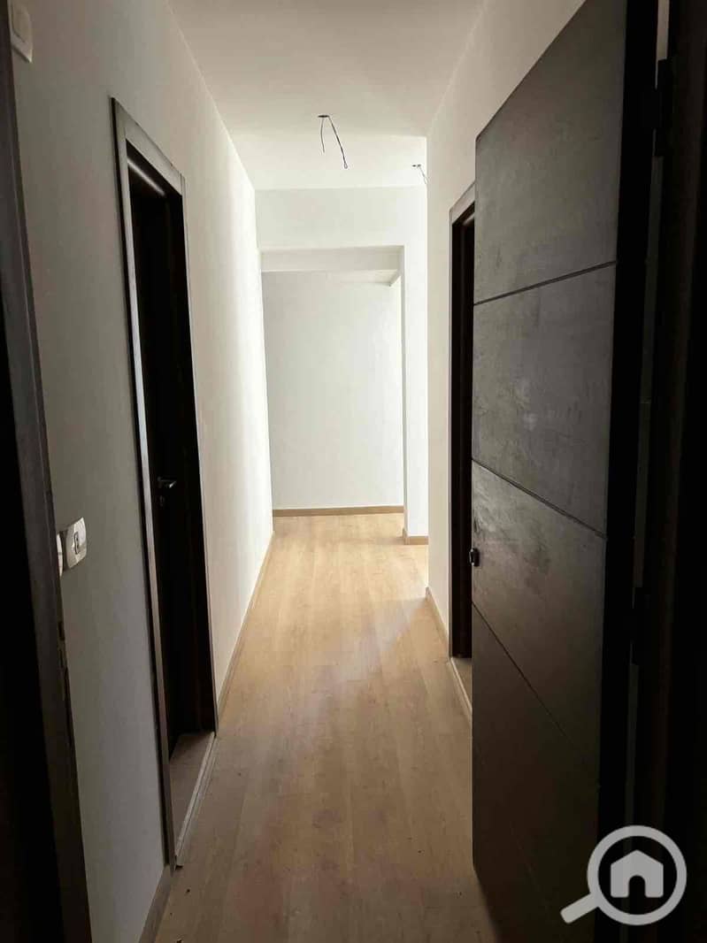 9 014541d7-3c58-43fa-899f-17d3a4c3bf18. jpg