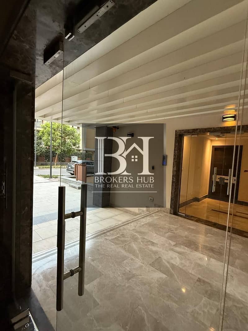 2 20c88f1d-4351-4596-b149-9454970c577f. jpeg