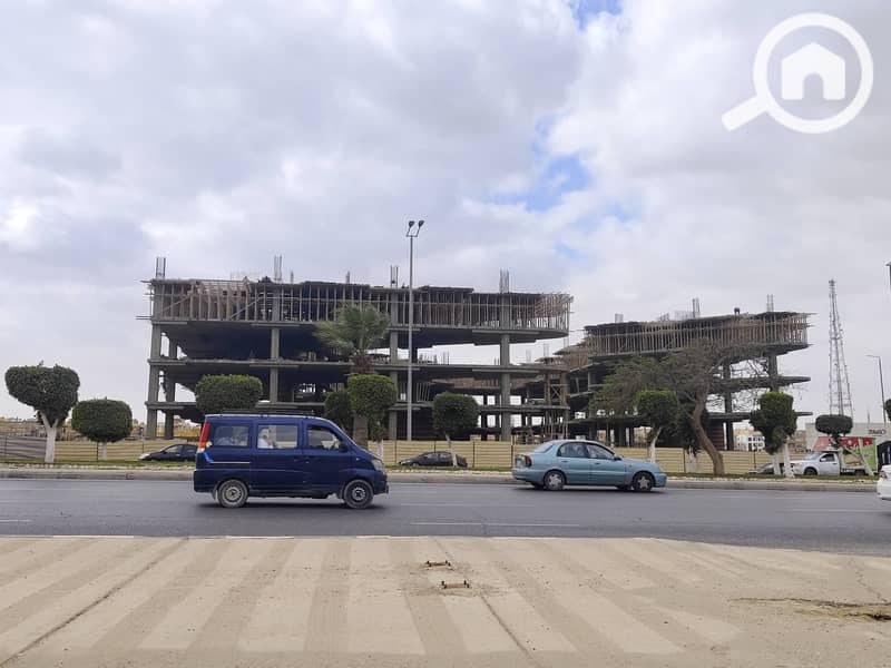 8 VAL PLAZA (8). jpg