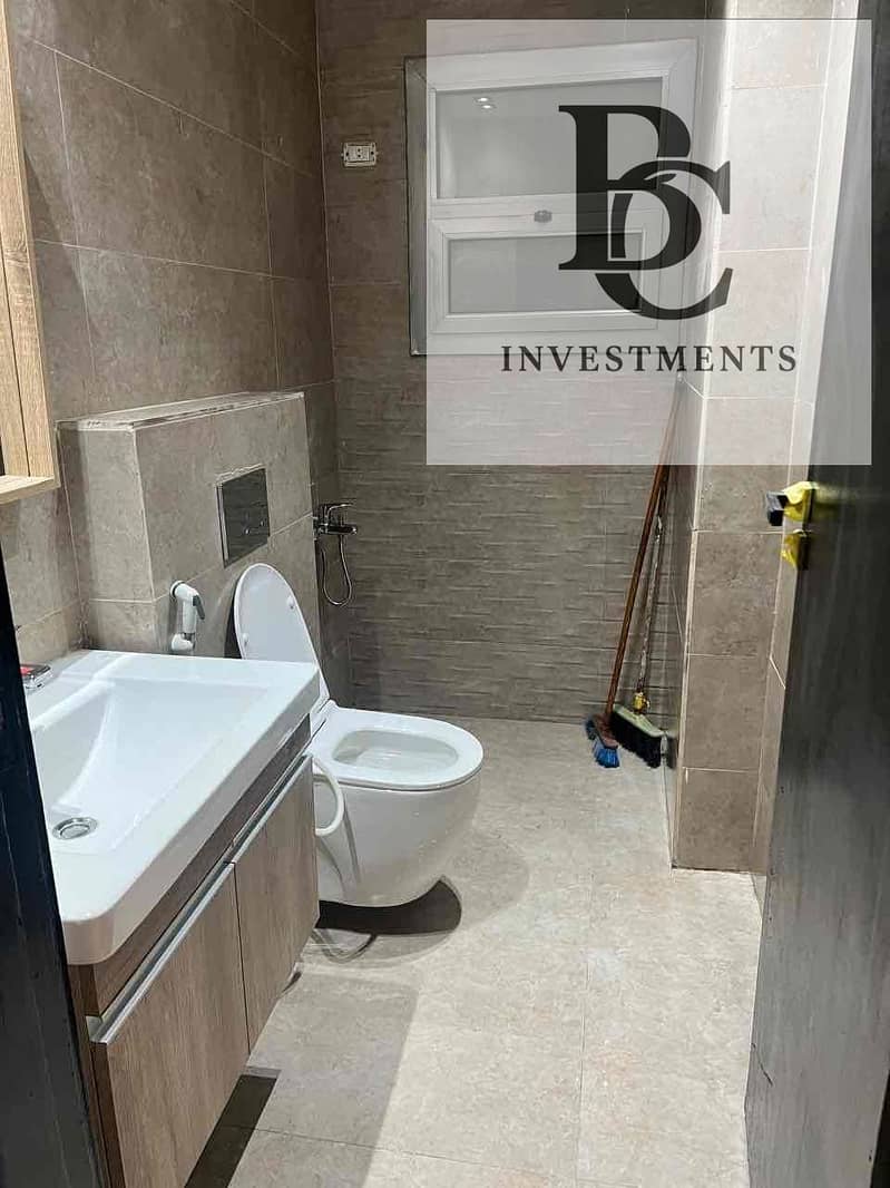 10 f2c76466-fa5e-45e2-88d5-99404125d3cb. jpg