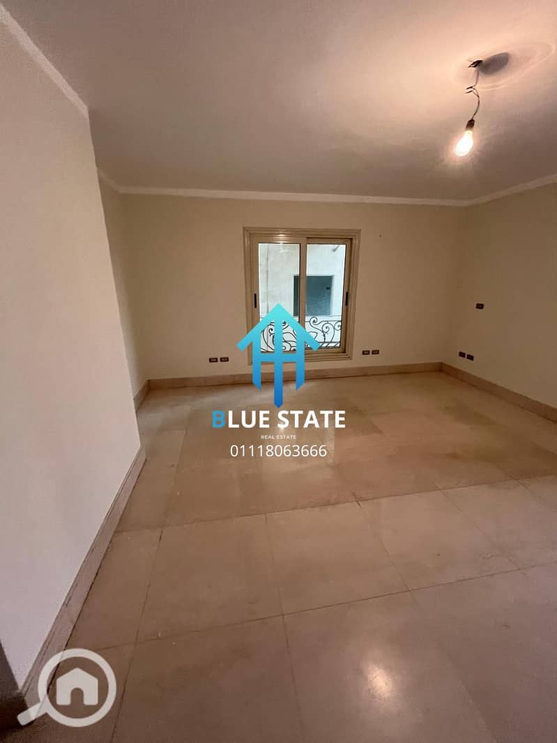 3 01118063666 (61). png