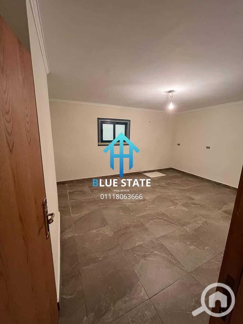 7 01118063666 (55). png