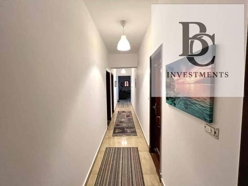 4 ef108135-025b-4e74-8904-d6e10f60ba3f. jpg