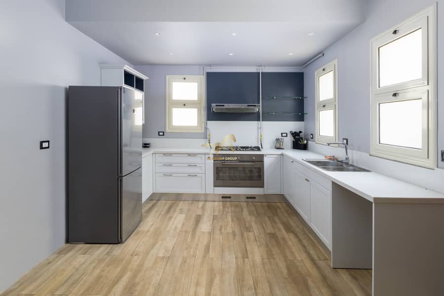 11 IMG_8025-Edit. jpg