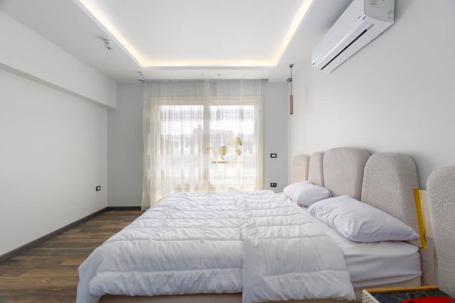 21 IMG_8072-Edit-Edit. jpg