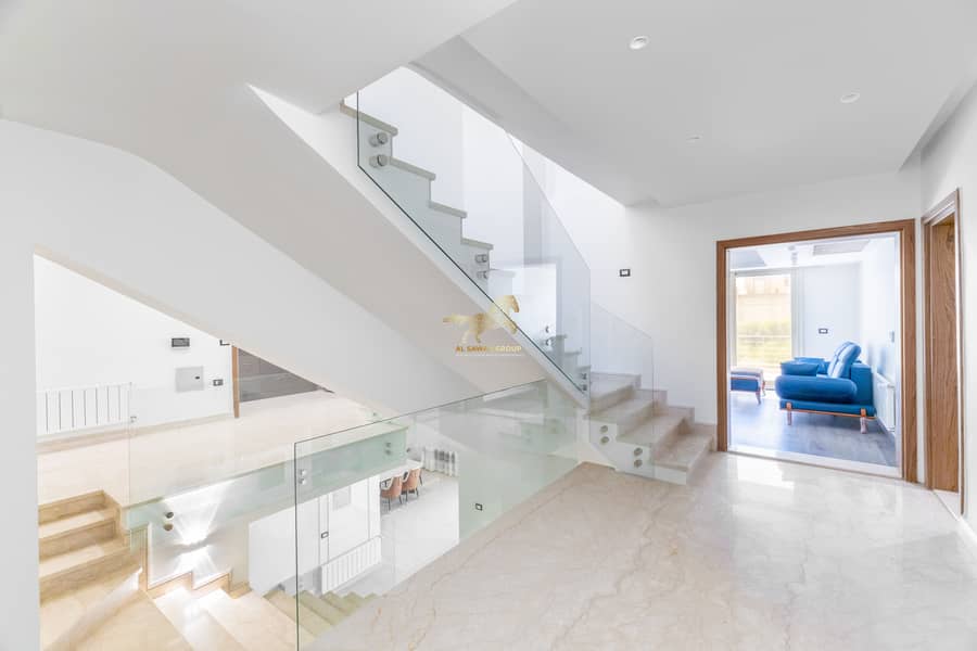 26 IMG_8098-Edit. jpg