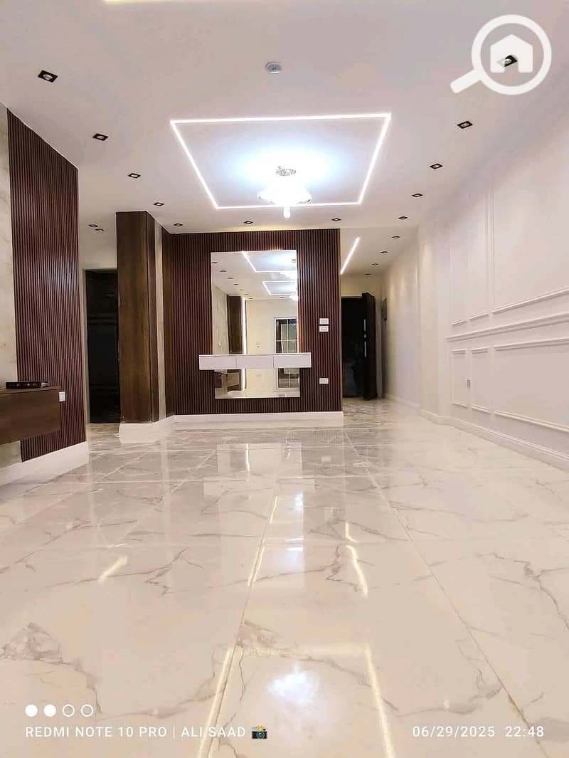 2 2dcdd369-710c-4836-ae22-852a89801307. jpg