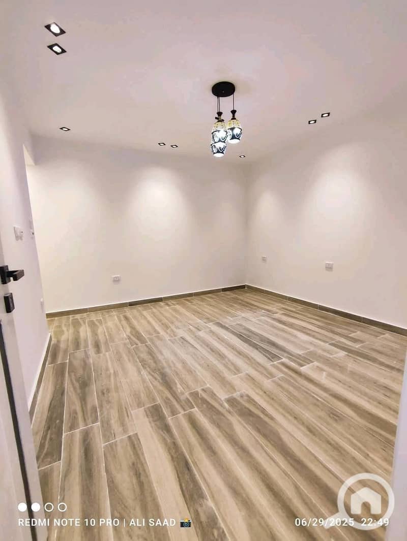 6 2c072287-8067-4370-82fd-3ce0eb411848. jpg