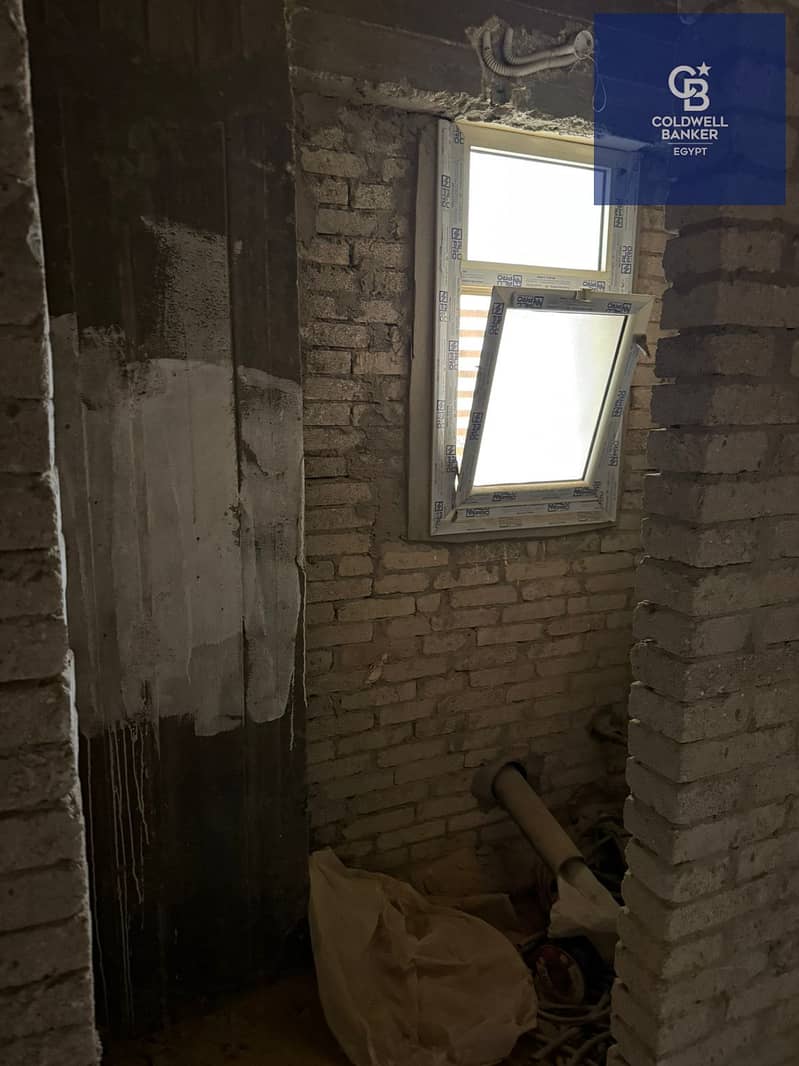 6 2fa1f4d8-9f67-4c12-a314-5ed00774fb7d. jpeg