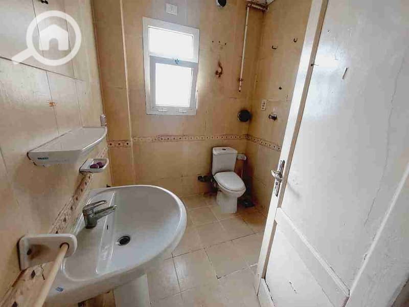 6 FB_IMG_1713722350296. jpg