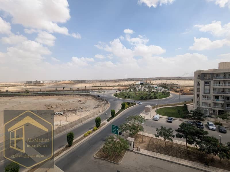 1000192742. jpg 1000192742. jpg