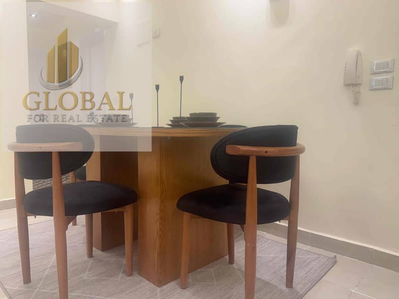 2 f200cef9-1d95-4059-b98e-4e918f09a046. jpg