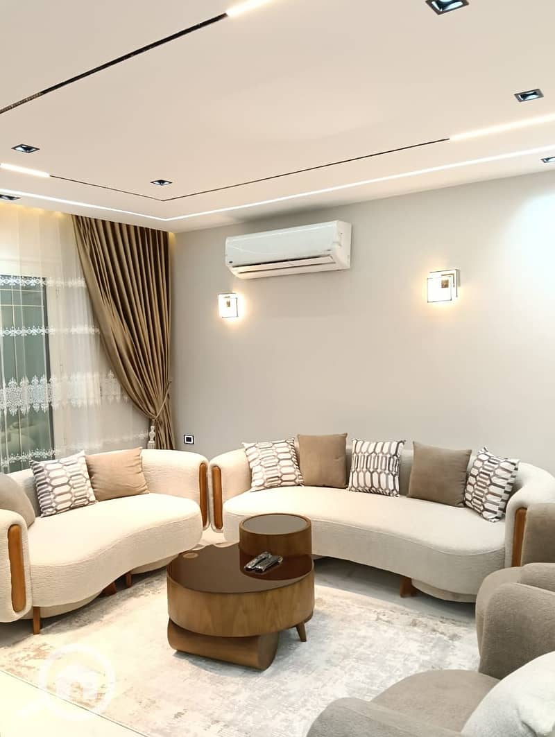 660aca8d-9f6d-4e10-a9c4-842cb5603329. jpg