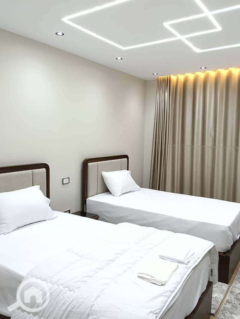 18 bc9e13cd-a268-49af-95cc-ae174787d26e. jpg