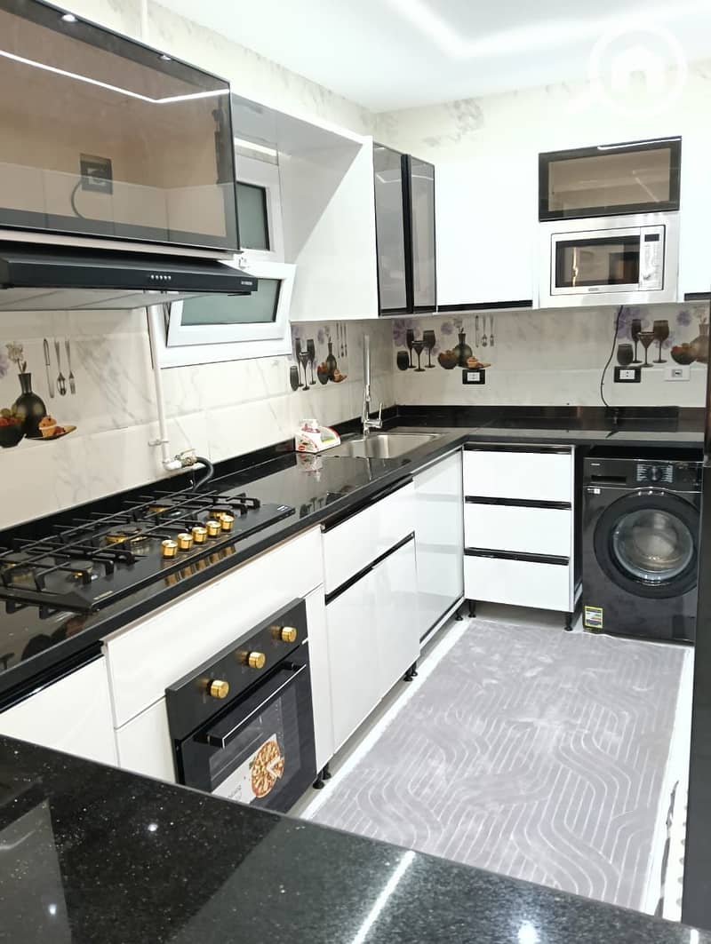 21 26c8b947-b796-4188-a13e-339d0d194a7f. jpg