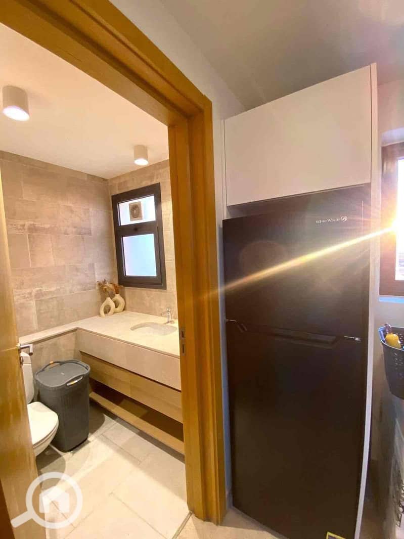 11 6606b235-51df-4cc8-82b0-d3b6c98153fb. jpg