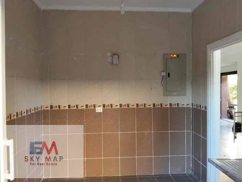 5 f3b7a6e8-aa83-4e57-954b-6570bf855e72. jpg