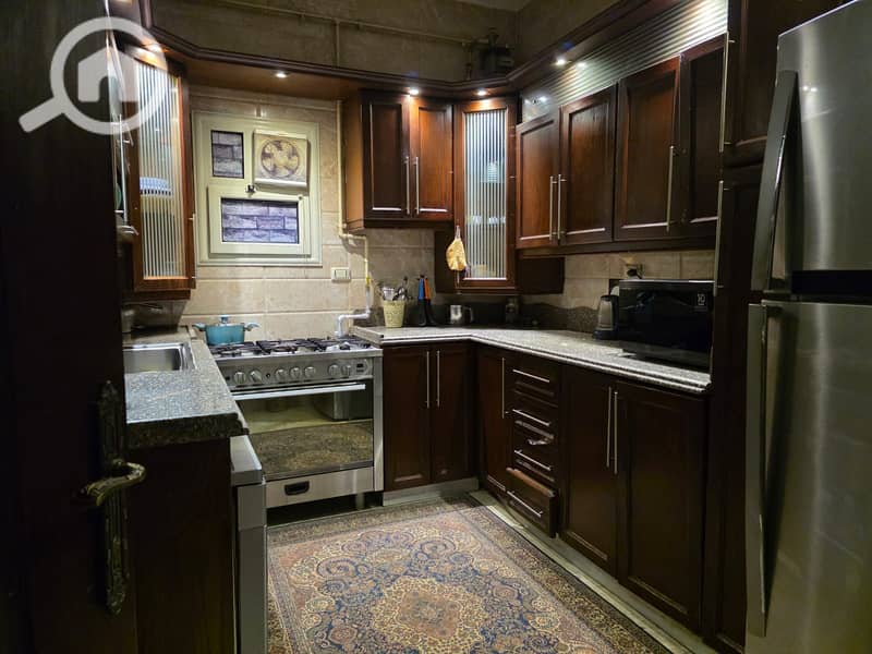 11 50e5fcb9-7918-4a5b-b9de-23a29bdf50a7. jpg