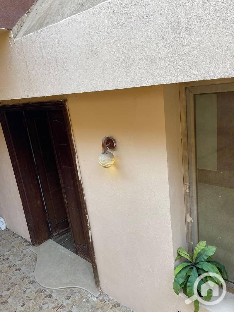 10 4b225cfa-c873-4892-8f98-1f77619c3600. jpg