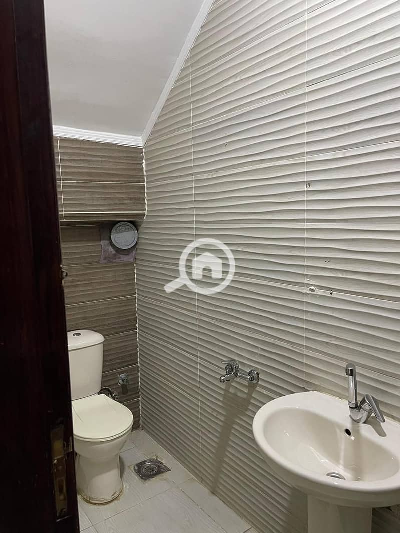 11 077b48f2-fc02-4ba2-8fd6-74131c2414c8. jpg