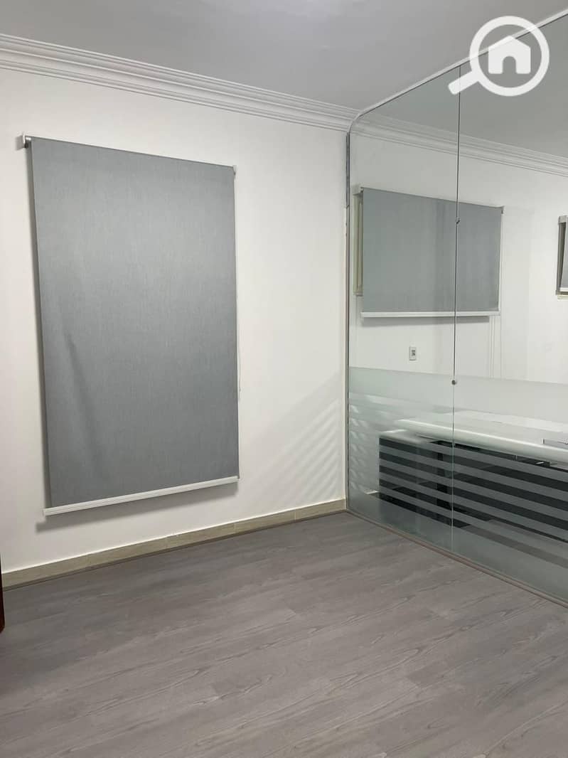 12 3df55bb5-5a77-41c5-9db8-2dd6277f7983. jpg