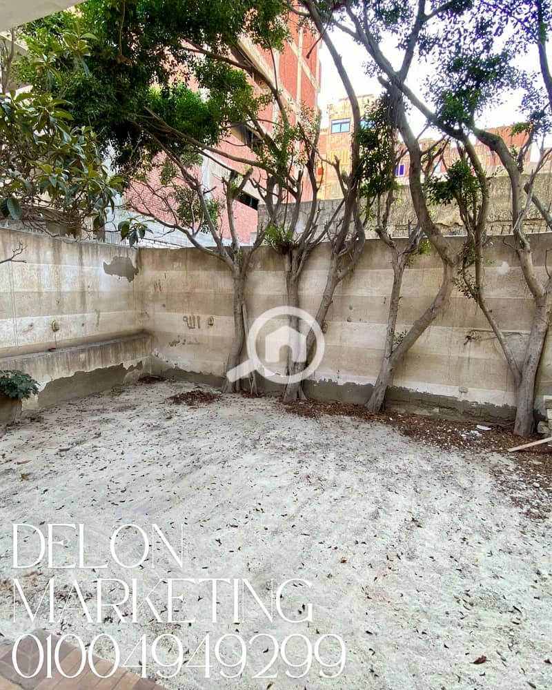 4 Clean Vintage Photo Collage Fall Fashion Instagram Post. png. png