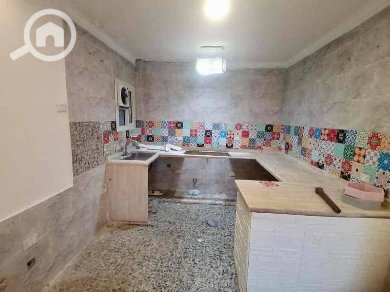 6 02fd28f4-6387-4e42-85c6-329cd2d822b7. jpg