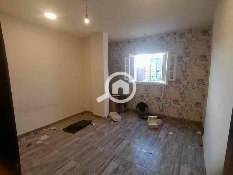 9 284f4389-8557-4873-bcb4-78a060e3c8ae. jpg