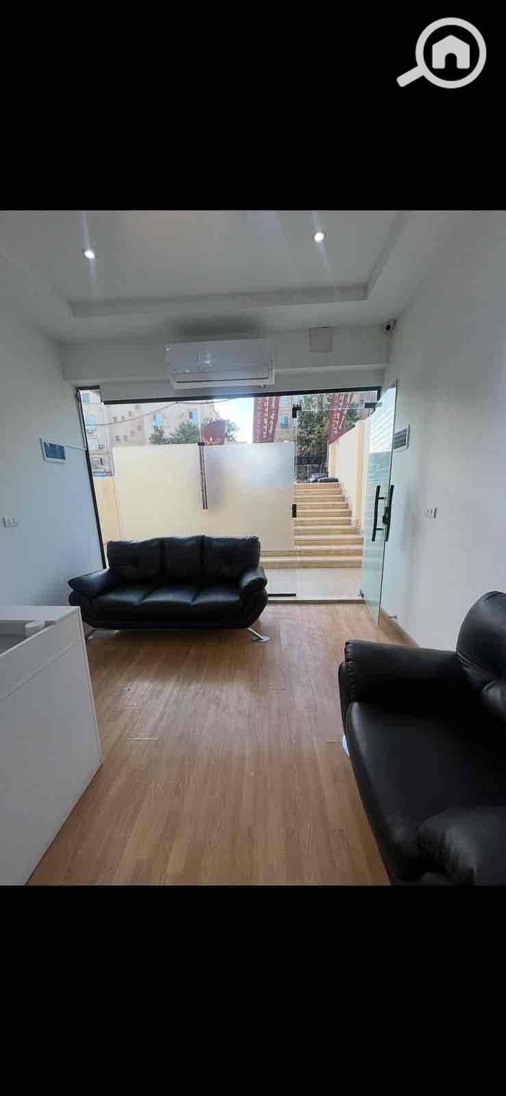 6 cf7de5e4-5865-491c-8445-697c70f80783. jpg