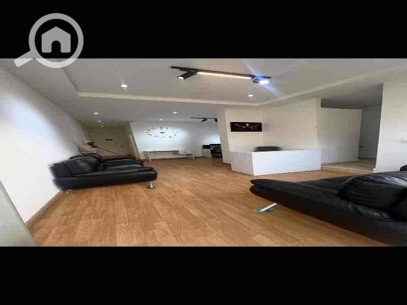 7 feac8c1e-9b00-4f7a-9823-08bcf4035d0d. jpg