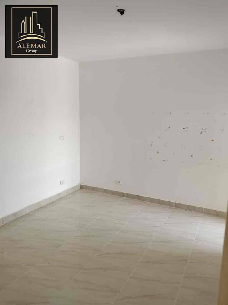 3 7e4f5b1d-23e8-4f74-b92c-6719f4c9ee75. jpg