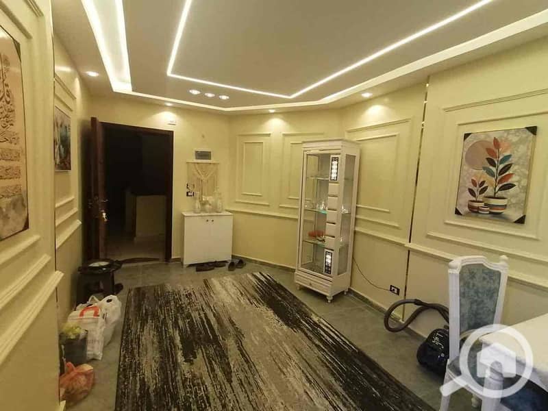 5 7ba8195f-d4ff-48c0-ad4d-e7109d4ada40. jpg