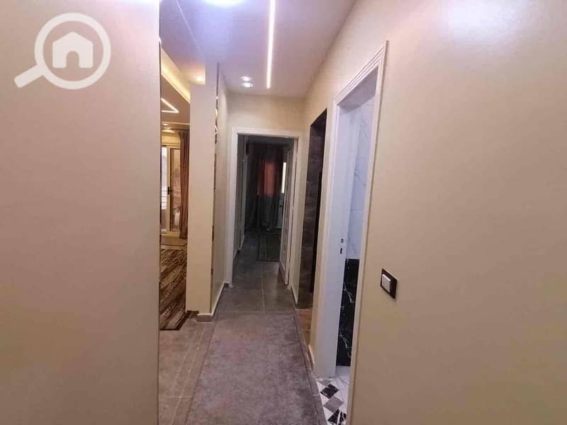 8 c2b16ed9-26f1-4549-8814-4c26e4ebb30b. jpg