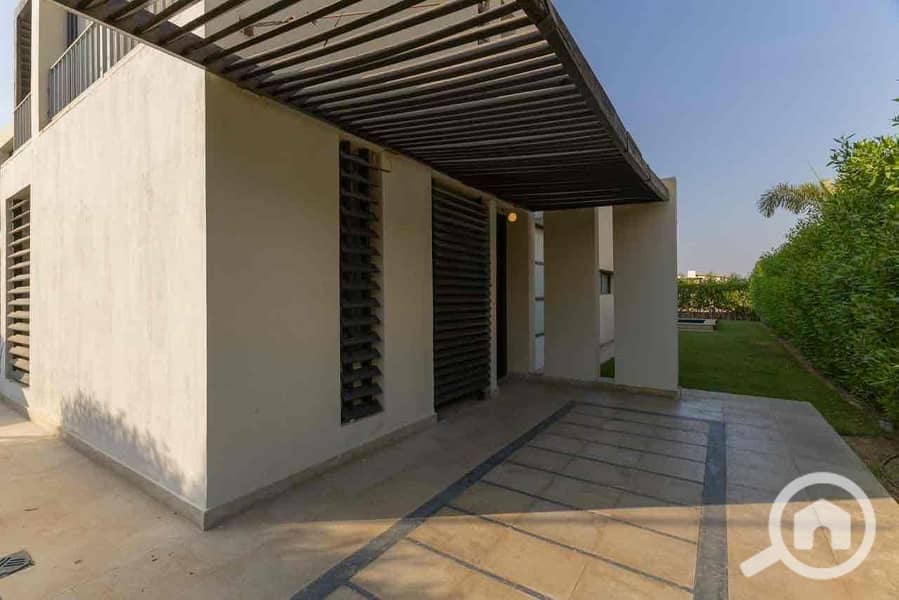 7 a4084355-a7d4-4c49-be57-48329716ace5. jpg