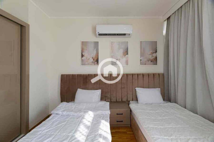 16 24b1b037-1484-45de-996a-107f43221747. jpg