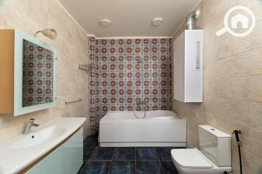 21 c16a5375-5e6c-4d12-b075-d2302638c5c2. jpg