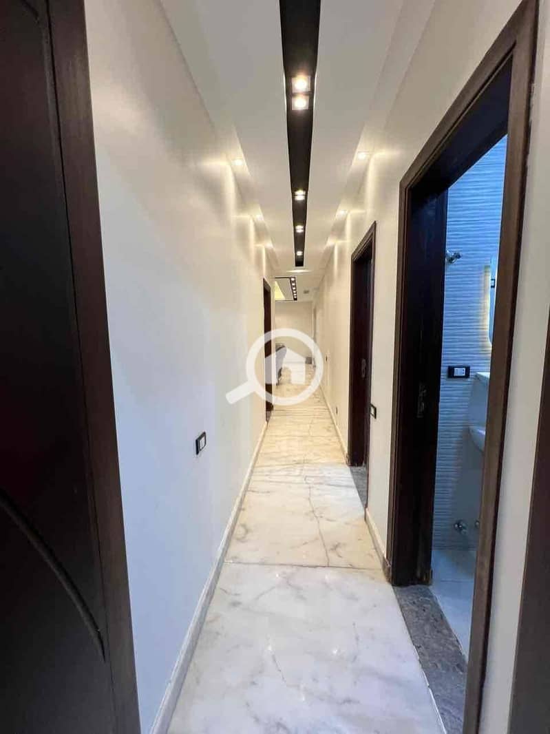 30 f6c64064-0a83-4f40-88e2-816e1884ae3d. jpg