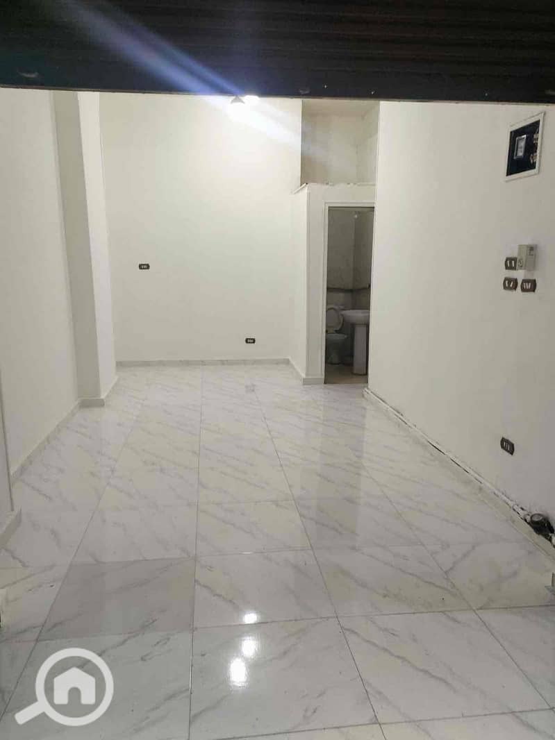 3 98d61565-95da-4e8b-b80d-f10814e0c147. jpg