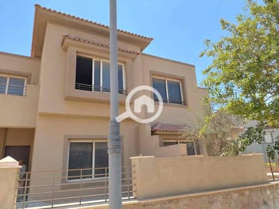 4 Bedroom Villa for Sale in New Cairo, Cairo - d0274756-d068-47b7-a2bc-f63ac8db440e. jpg 4 Bedroom Villa for Sale in New Cairo, Cairo - d0274756-d068-47b7-a2bc-f63ac8db440e. jpg