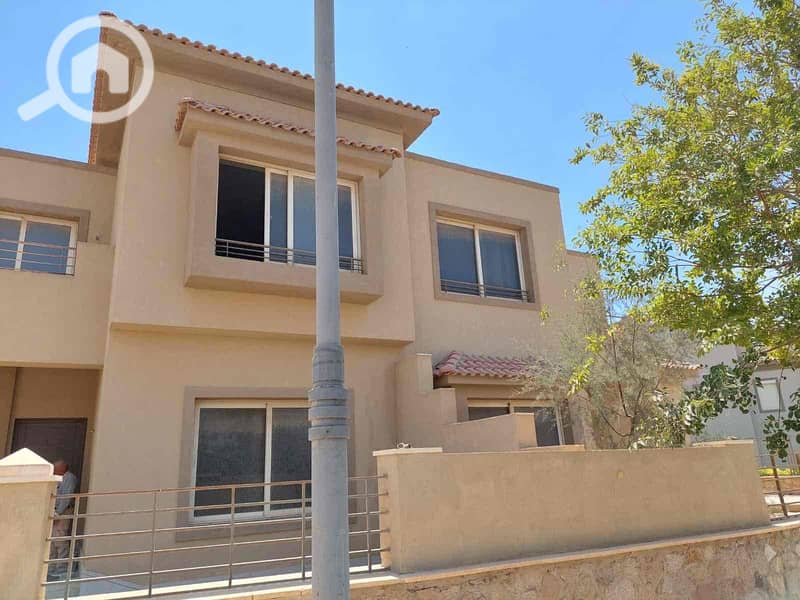 2 d0274756-d068-47b7-a2bc-f63ac8db440e. jpg