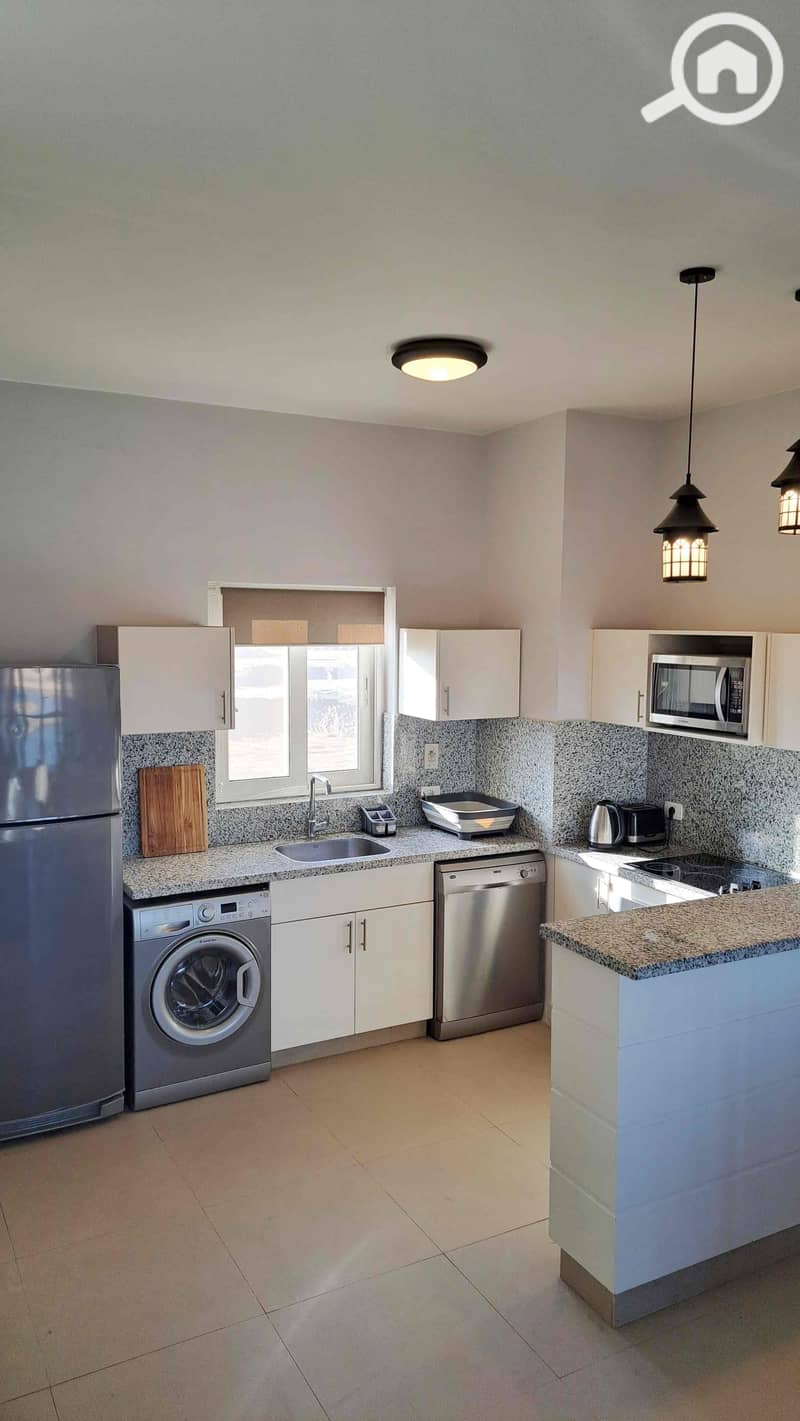 5 bd7f4ad4-7b80-49a4-87ff-11e4edd14106. jpg