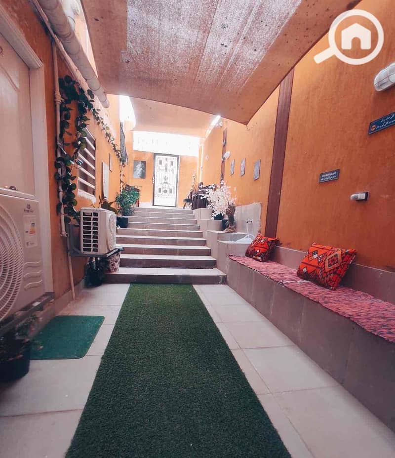 3 00f351d7-7683-4516-bf51-2d45d6a1091d. jpg