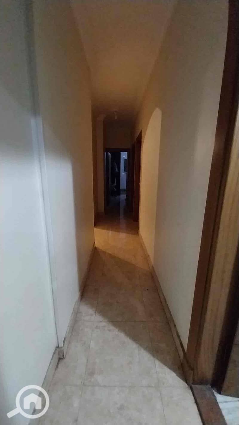 5 b4d28693-dd89-4a47-a51d-251c2f2ad89e. jpg